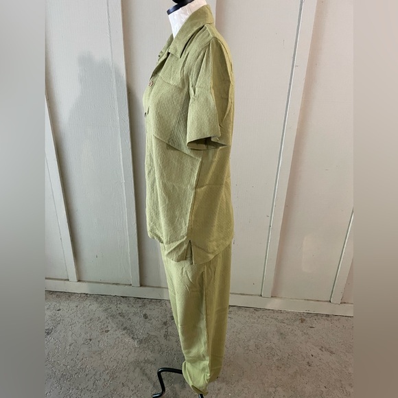 DRAPERS &• DAMON'S size small in shirt and size 10 in pants green set - Picture 2 of 7